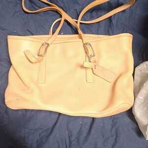 Elegant Tan Leather Tote Bag
